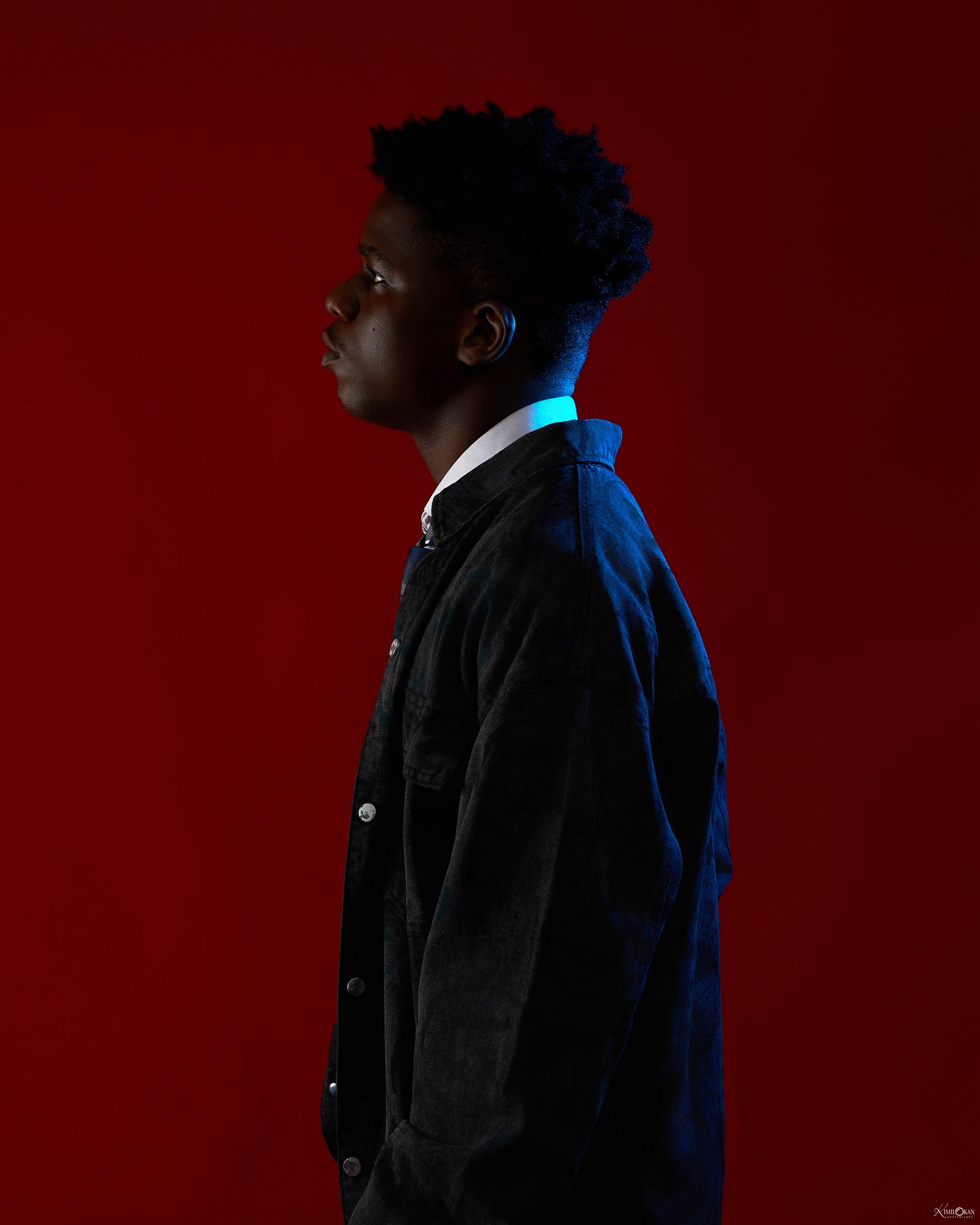 imagine_red_background